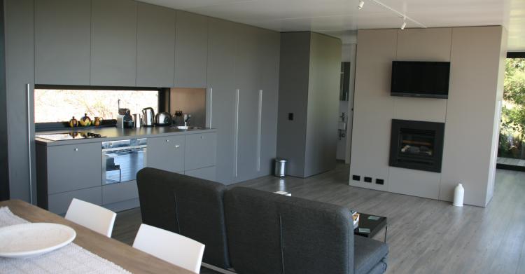 The central joinery module is suitable for heating, TV, wardrobes and storage